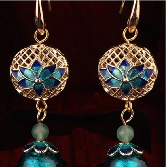 NEW 14K Gold Lotus Flower Earrings - Picture 9 of 16